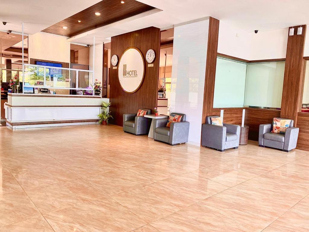 Os Hotel Tanjung Uncang Sagulung Exteriör bild